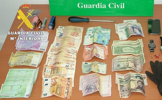 Material recuperado por la Guardia Civil/BC