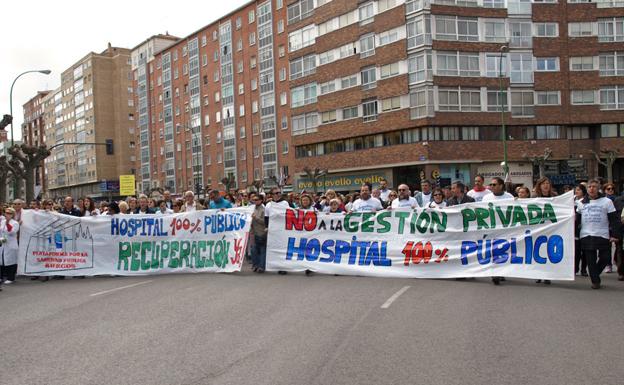 Foto de archivo de una amnifestación de la Plataforma por la Sanidad Pública en Burgos/GIT