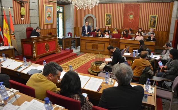 Foto de archivo de una sesión del Pleno del Ayuntamiento de Burgos/GIT