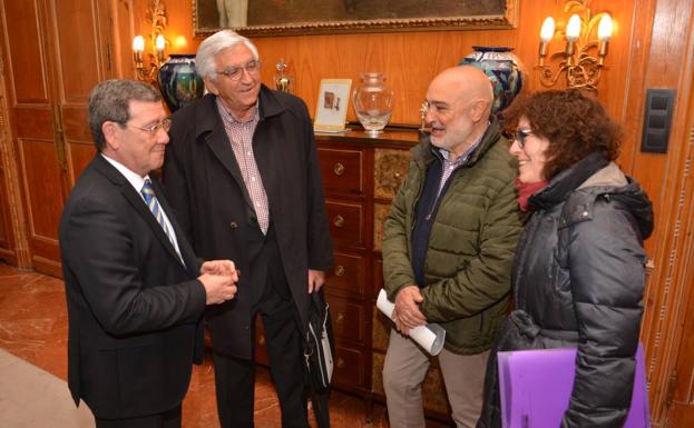 El presidente provincial recibió a los responsables de Aspanias./GIT