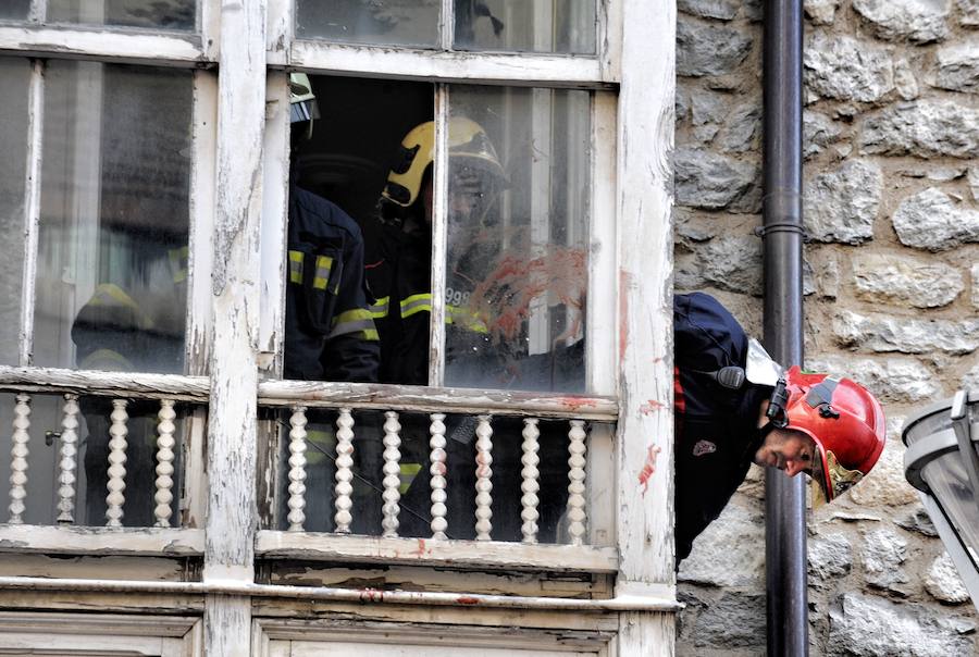 Imagen de la ventana desde que tiraron a Alicia/Igor Aizpuru/El Correo