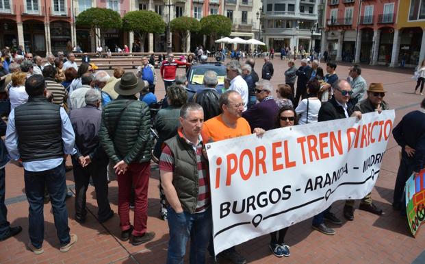Un sábado más, la Plaza Mayor de Burgos ha acogido la reivindicación./GIT