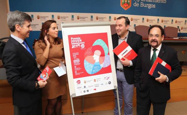 Los responsables de la iniciativa han presentado hoy las bases. /GIT