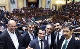 Pablo Yáñez (centro) con Francisco Igea (izquierda) y otros diputados de Ciudadanos al inicio de la XI Legislatura en enero de 2016. Yáñez perdió su escaño por Salamanca tras la repetición electoral./El Norte